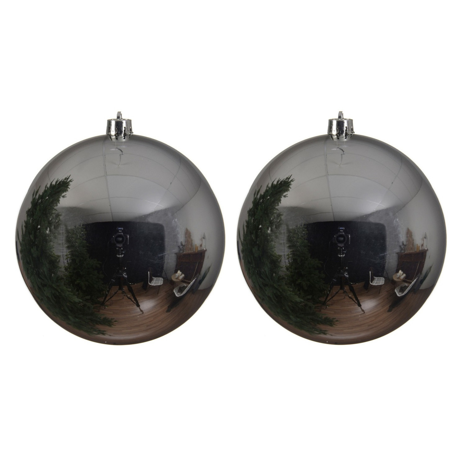 2x Grote raam-deur-kerstboom decoratie zilveren kerstballen 25 cm glans