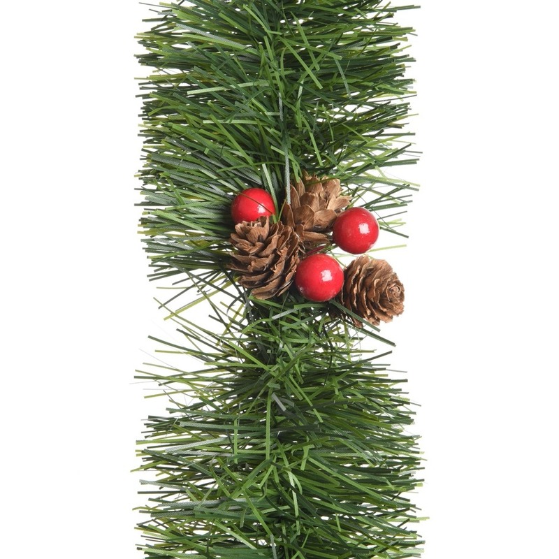 3x Kerstdecoratie dennen guirlandes-slingers met besjes en dennenappels 270 cm