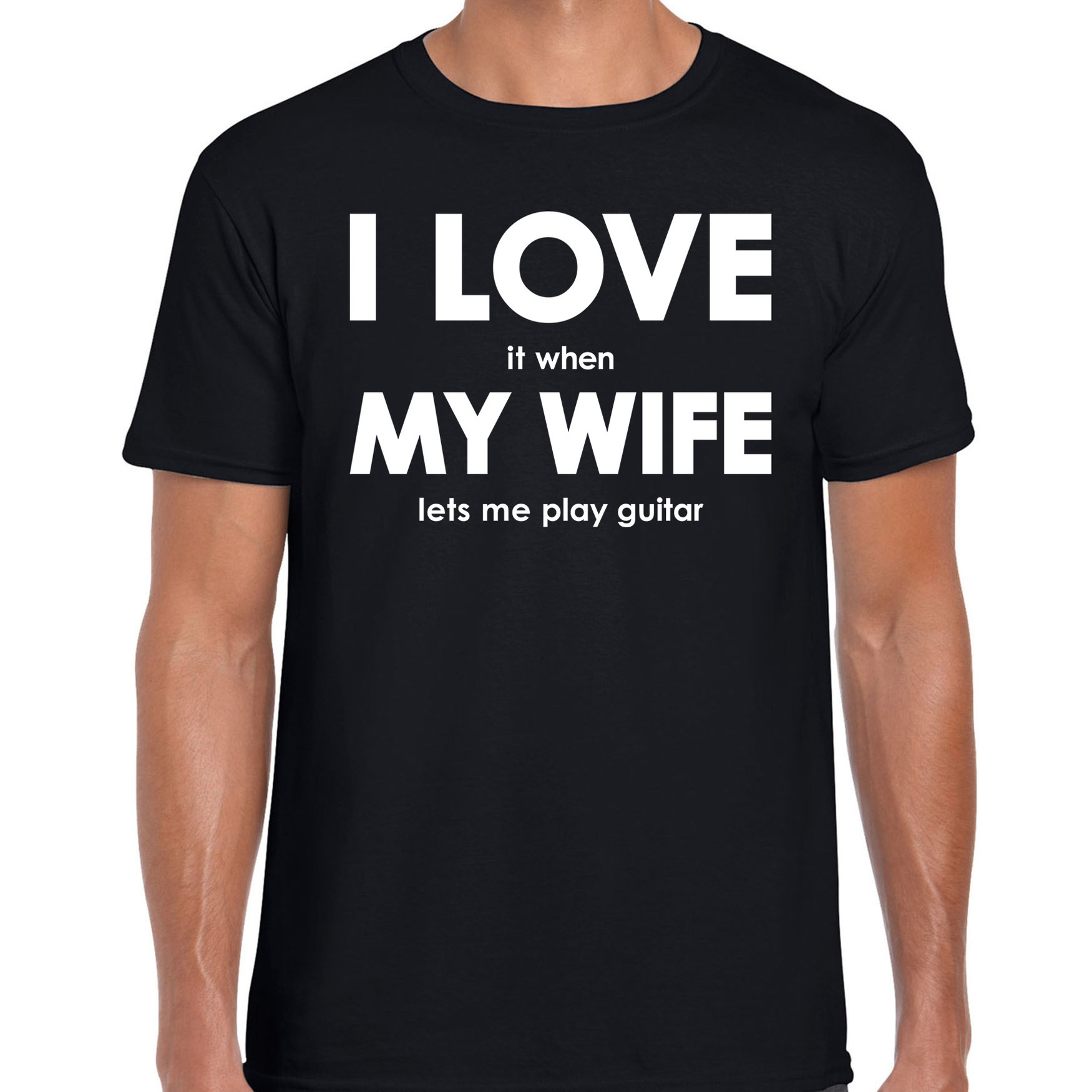 Cadeau t-shirt gitarist I love it when my wife lets me play guitar zwart voor heren