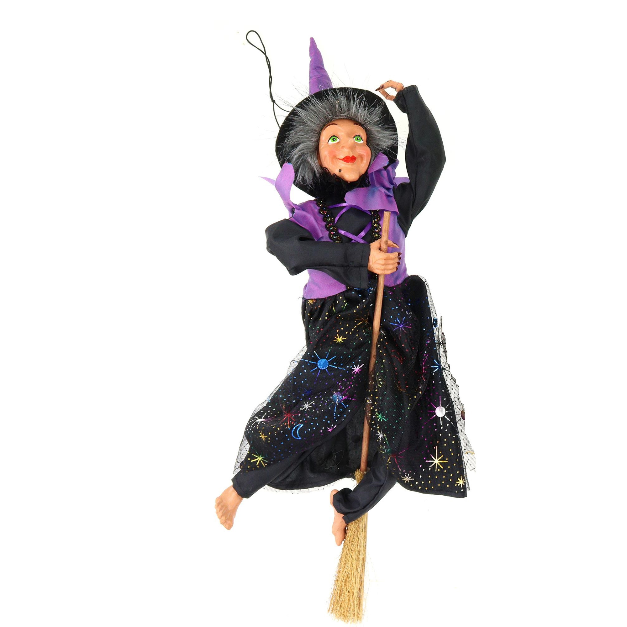 Creation decoratie heksen pop vliegend op bezem 40 cm zwart-paars Halloween versiering