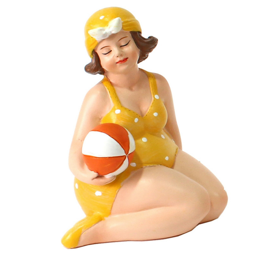 Home decoratie beeldje dikke dame zittend geel badpak 11 cm