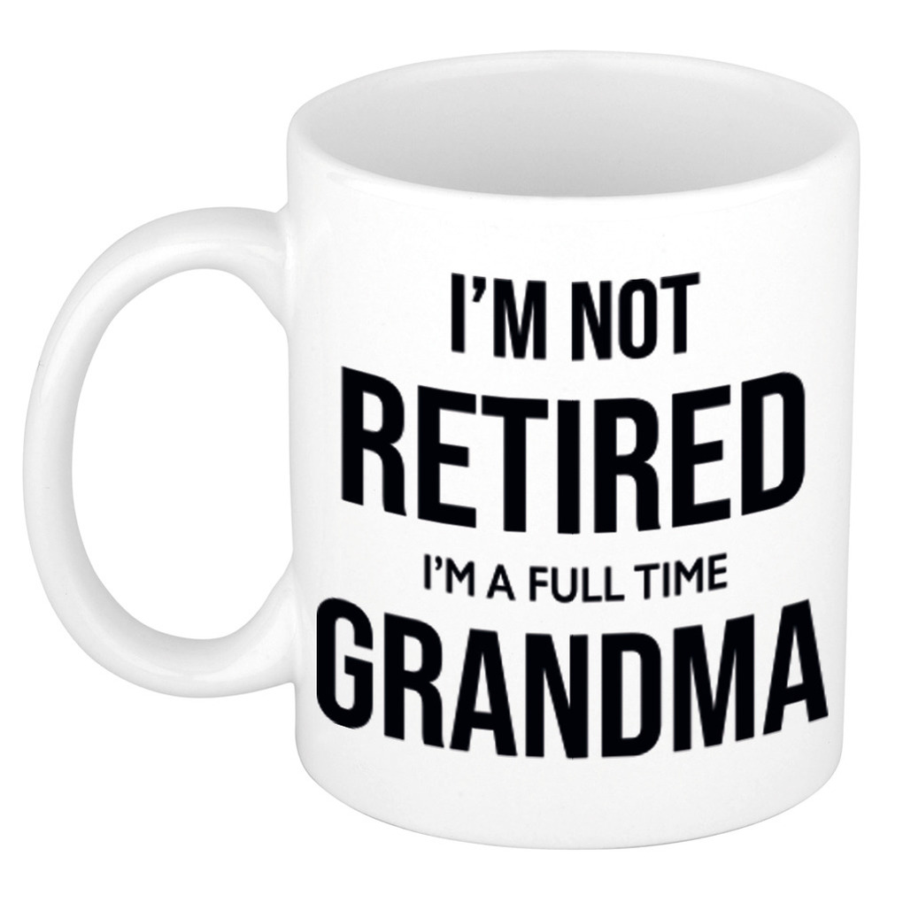 Im not retired im a full time grandma-oma witte koffiemok-theebeker 300 ml bedankt cadeau collega