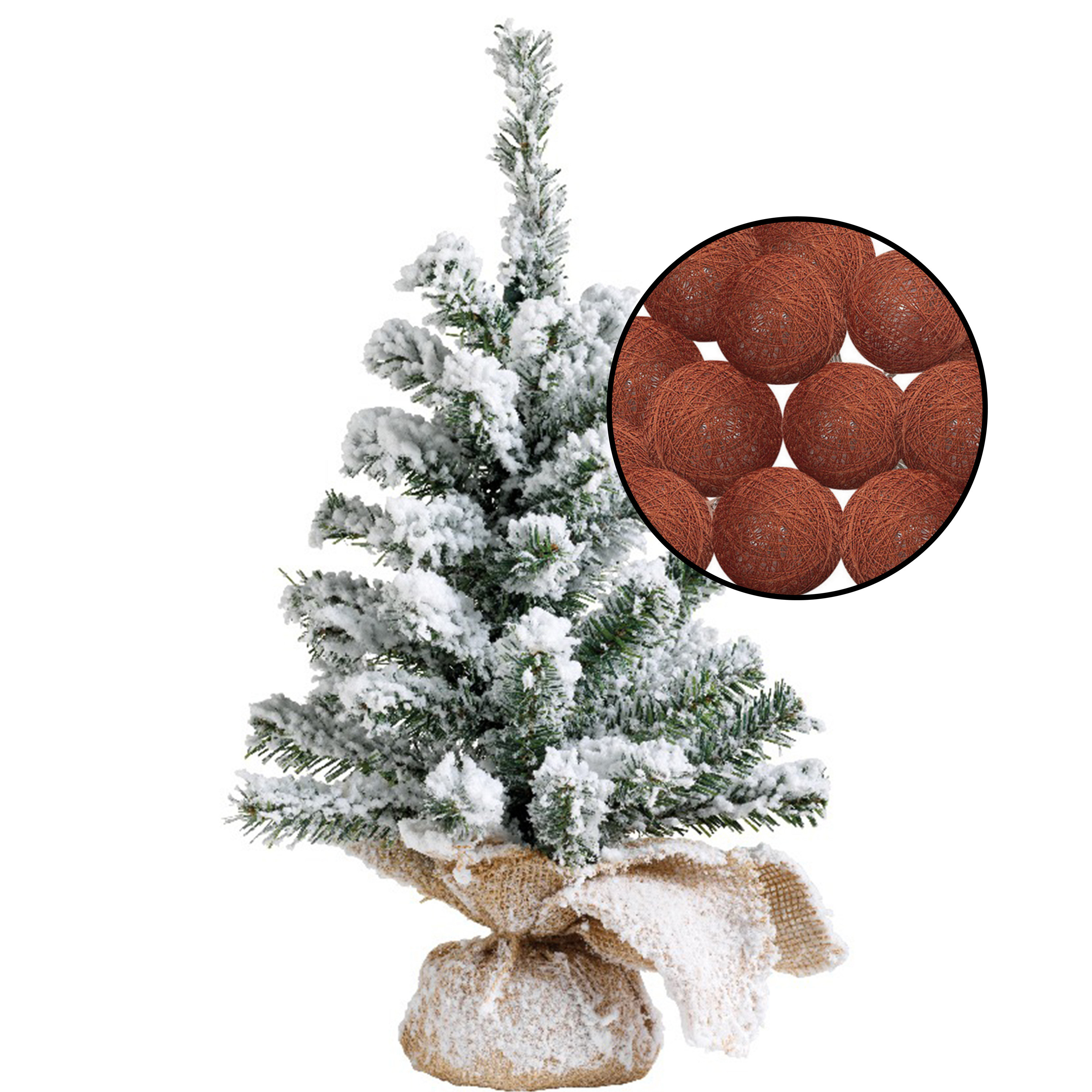 Mini kerstboom besneeuwd met verlichting in jute zak H45 cm terracotta