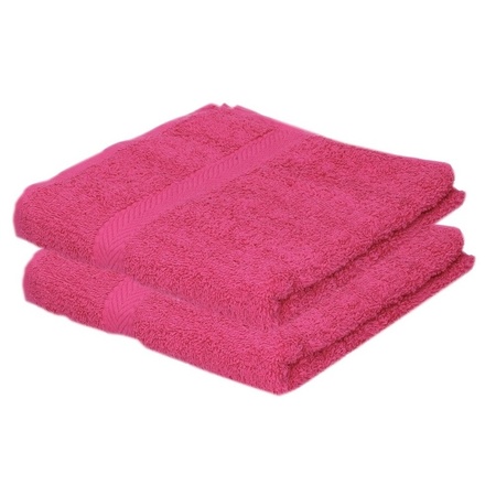 2x Fuchsia pink towels 50 x 90 cm 550 grams