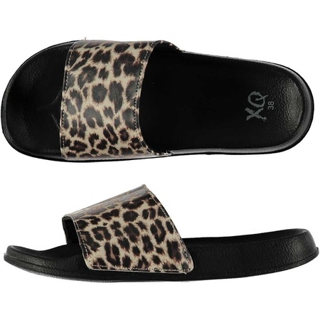 Ladies slippers with leopard print
