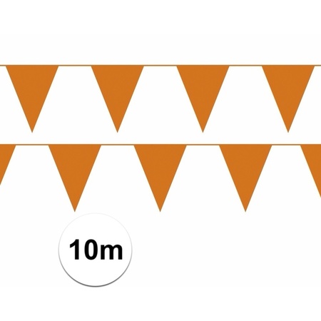 Ek voetbal Holland oranje feest versiering met ballonnen en totaal 100 meter vlaggenlijnen